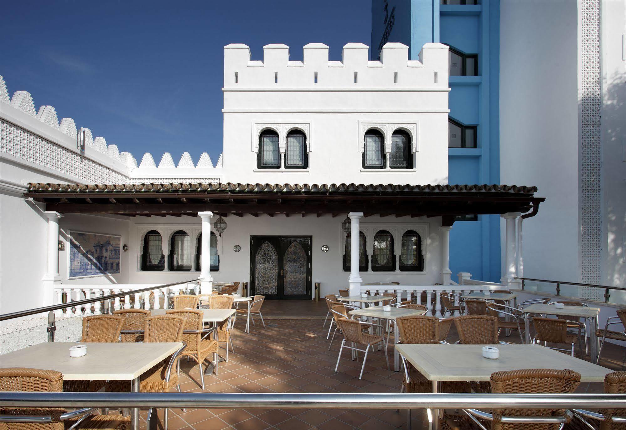 Hotel Abades Benacazón Екстериор снимка