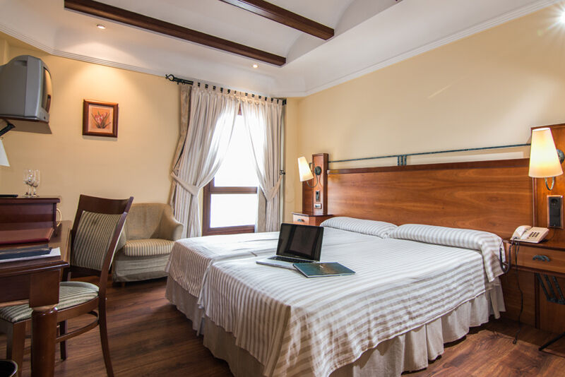 Hotel Abades Benacazón Екстериор снимка